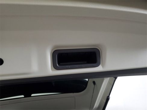 Used 2024 Nissan Ariya AWD image 8