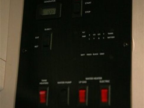 Used 2022 Ford E-450 and Econoline 450 Super Duty w/ Motorhome Prep Package image 28