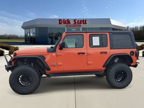 Used 2018 Jeep Wrangler Unlimited Sport S AWD/4WD image 4