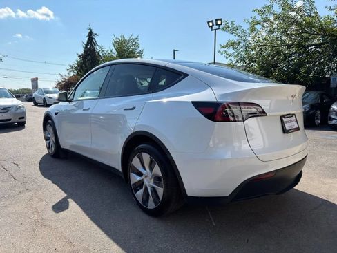 Used 2023 Tesla Model Y Long Range AWD/4WD image 5