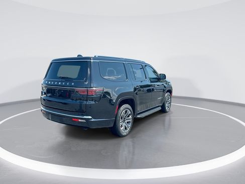 Used 2024 Jeep Wagoneer 4WD w/ Premium Group I image 9