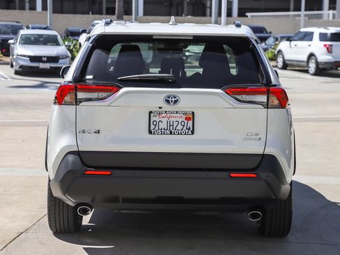 Certified 2022 Toyota RAV4 XLE Premium AWD/4WD image 7