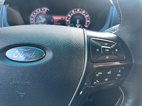 Used 2017 Ford Explorer Platinum image 23