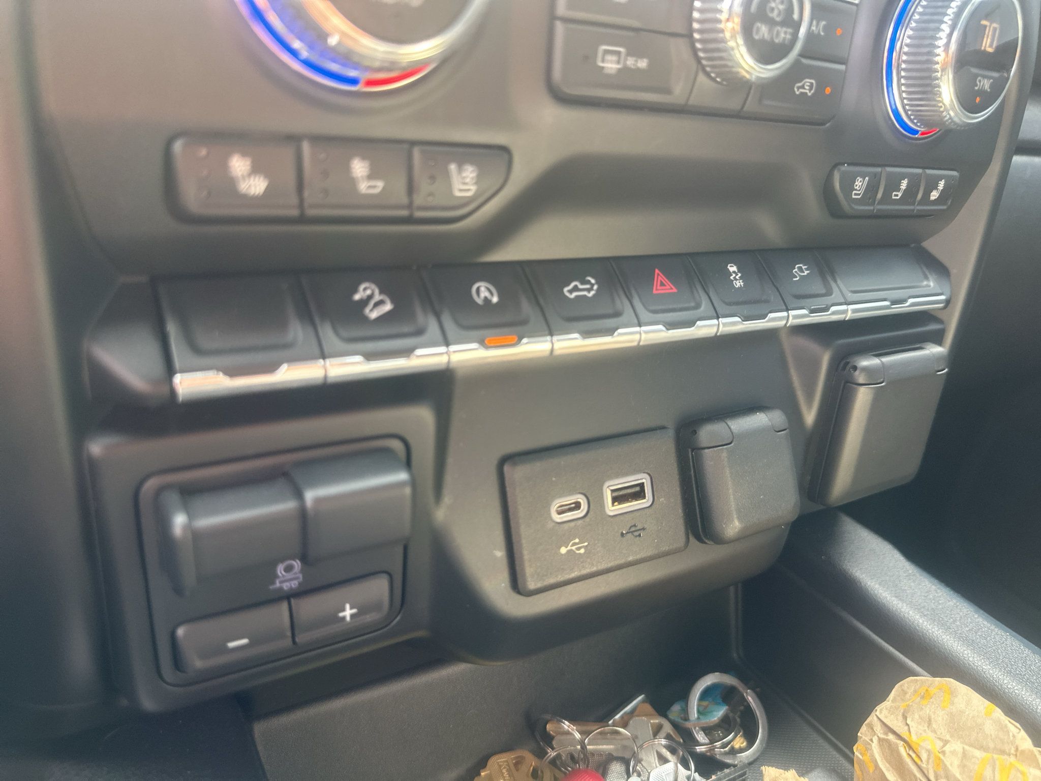 Used 2019 GMC Sierra 1500 SLT w/ SLT Premium Package AWD/4WD image 11