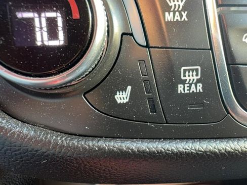Used 2021 Chevrolet Equinox Premier AWD/4WD image 19