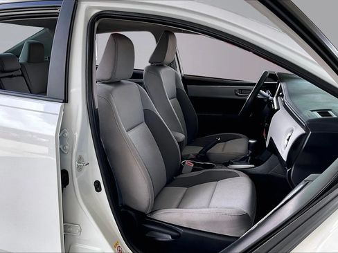 Used 2018 Toyota Corolla LE FWD image 25