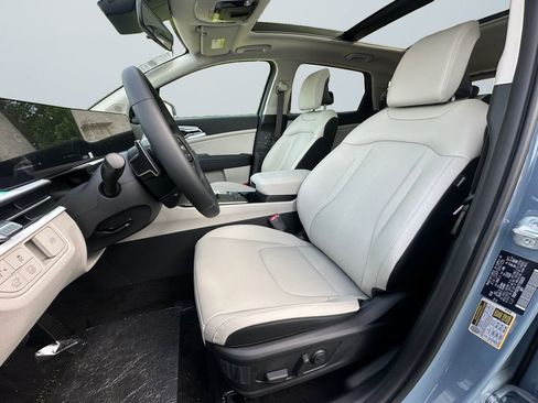 New 2026 Kia Sportage EX w/ EX Panoramic Sunroof Package AWD/4WD image 9