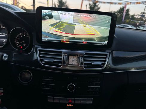 Used 2016 Mercedes-Benz E 350 4MATIC Sedan image 26