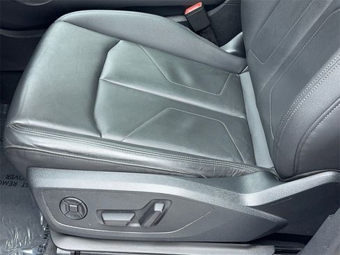 Used 2022 Audi Q3 2.0T Premium image 37