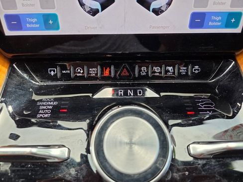 Certified 2024 Jeep Grand Wagoneer L Series III AWD/4WD image 34