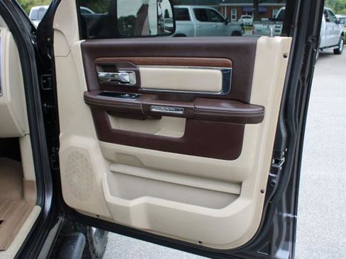 Used 2014 RAM 2500 Laramie w/ Convenience Group image 33