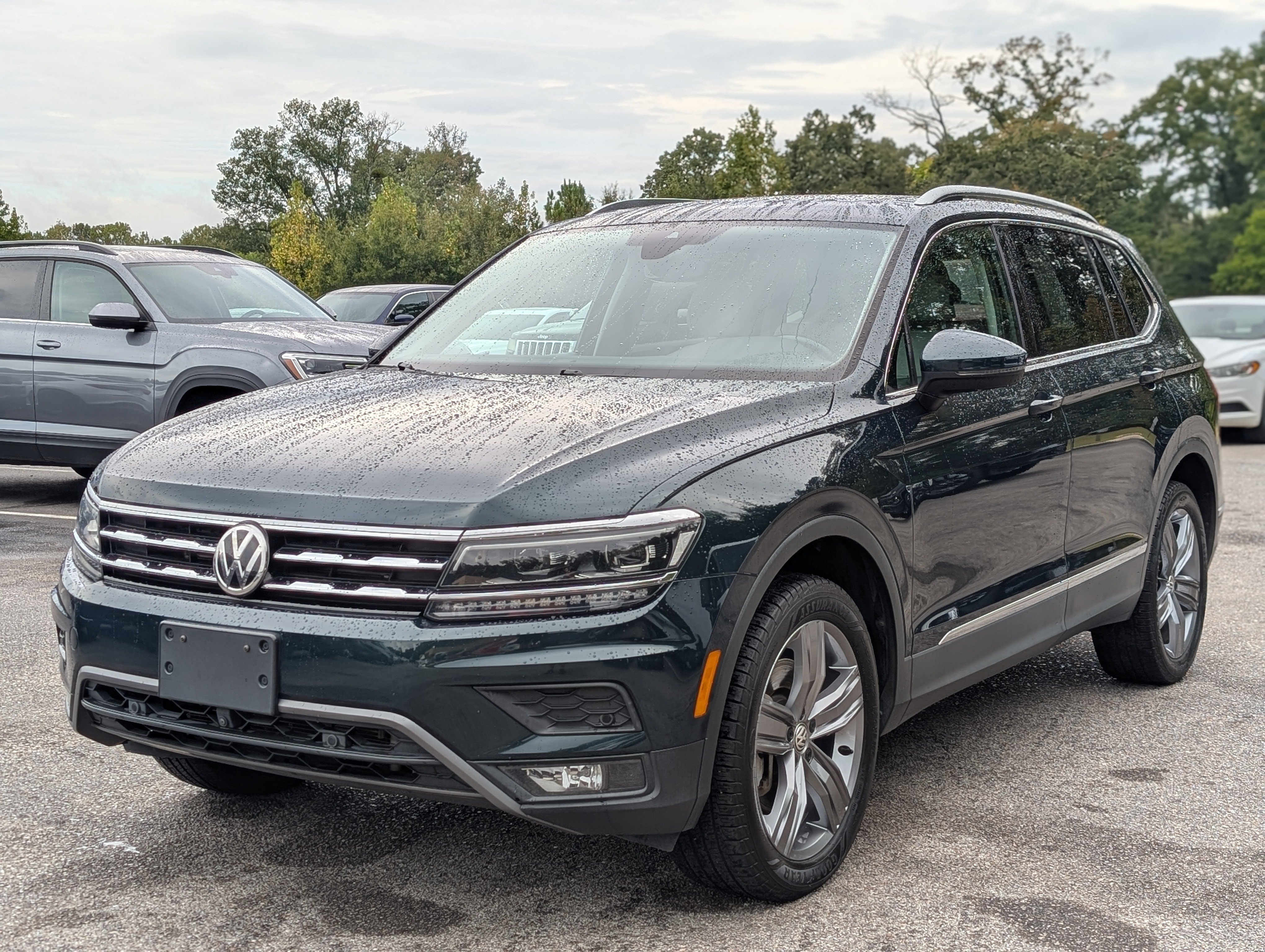 Used 2019 Volkswagen Tiguan SEL Premium AWD/4WD image 5