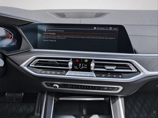 Used 2022 BMW X7 M50i w/ Luxury Seating Package AWD/4WD image 14