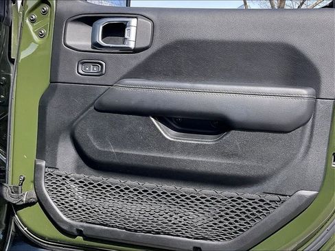 Used 2021 Jeep Wrangler Unlimited Sahara w/ Dual Top Group image 11