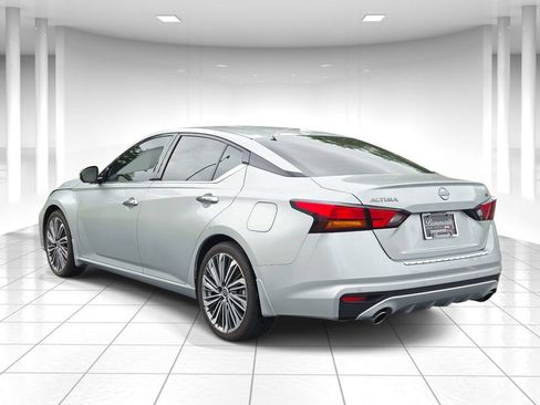 Used 2023 Nissan Altima 2.5 SL FWD image 5