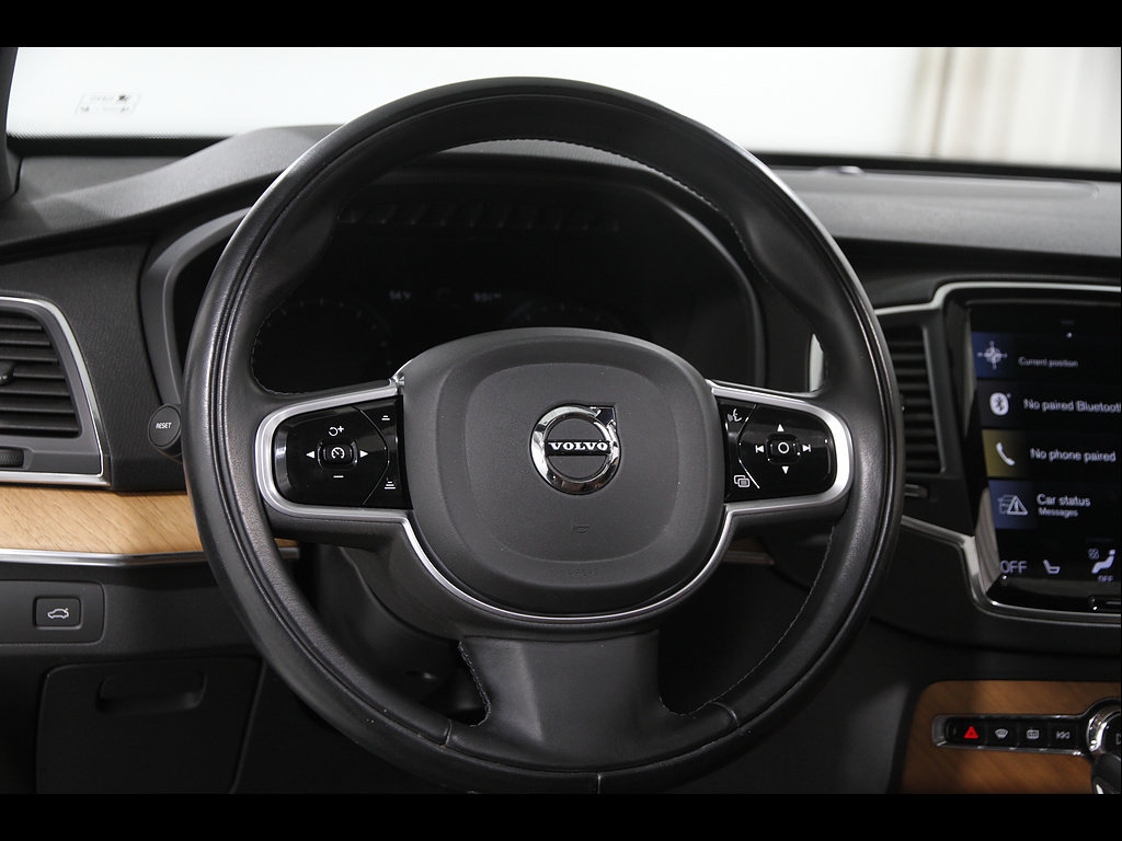 Used 2022 Volvo XC90 T6 Momentum w/ Climate Package AWD/4WD image 7