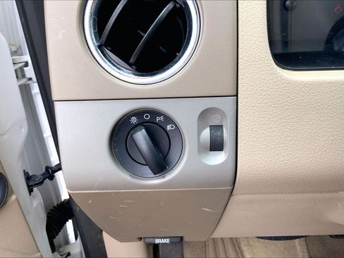 Used 2005 Ford F150 XL RWD image 35