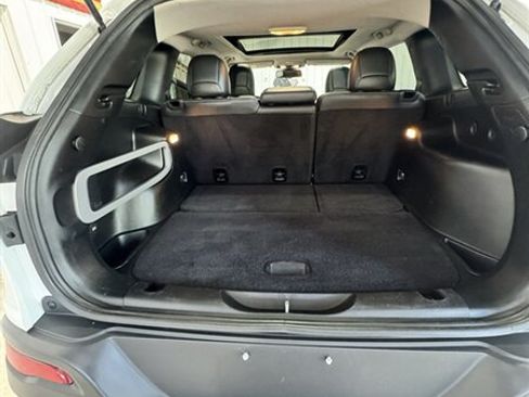 Used 2016 Jeep Cherokee Limited AWD/4WD image 9