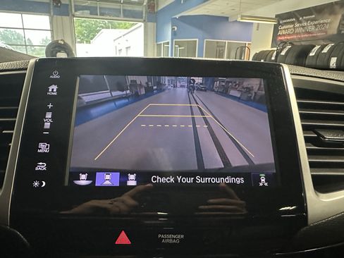 Used 2018 Honda Pilot Elite image 17