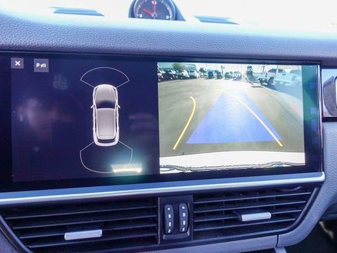 Used 2019 Porsche Cayenne image 18