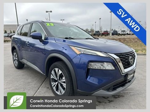 Used 2023 Nissan Rogue SV image 1