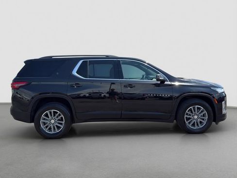 Used 2023 Chevrolet Traverse LT FWD image 5