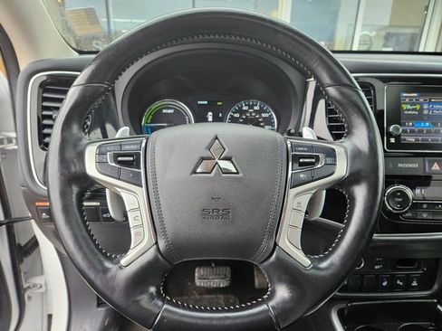 Used 2018 Mitsubishi Outlander GT image 22