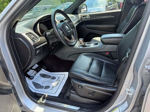 Certified 2016 Jeep Grand Cherokee Limited AWD/4WD image 12