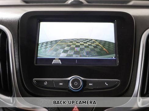 Used 2019 Chevrolet Equinox LT image 3