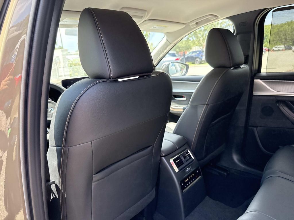 New 2026 MAZDA CX-70 SC Plus AWD/4WD image 14