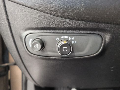 Used 2019 Chevrolet Equinox LT AWD/4WD image 10