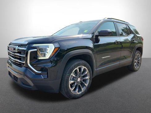 Used 2026 GMC Terrain Elevation w/ Elevation Premium Package FWD image 1