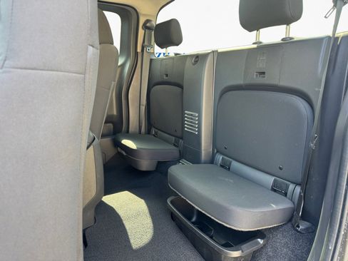 Used 2024 Nissan Frontier S w/ Technology Package image 10