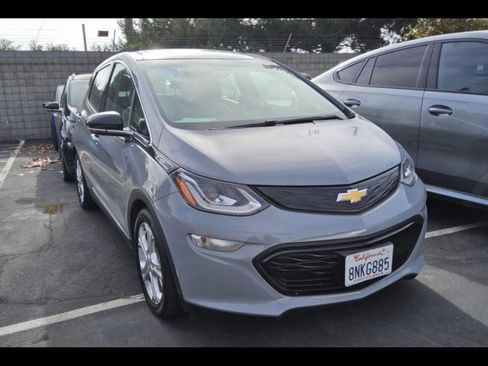 Used 2020 Chevrolet Bolt LT image 2