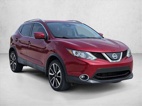 Used 2019 Nissan Rogue Sport SL w/ Premium Package FWD image 3