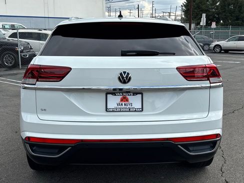 Used 2022 Volkswagen Atlas Cross Sport SE image 5