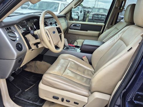 Used 2013 Ford Expedition XLT image 10