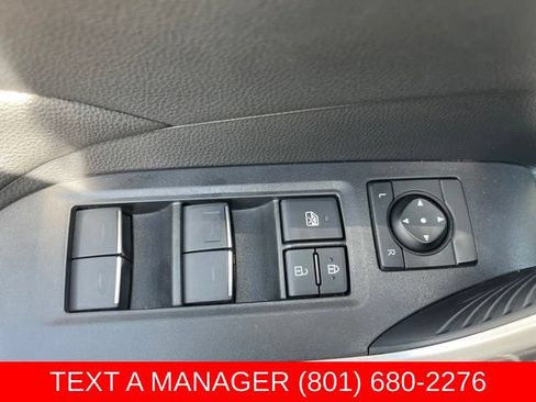 Used 2025 Toyota RAV4 SE AWD/4WD image 17