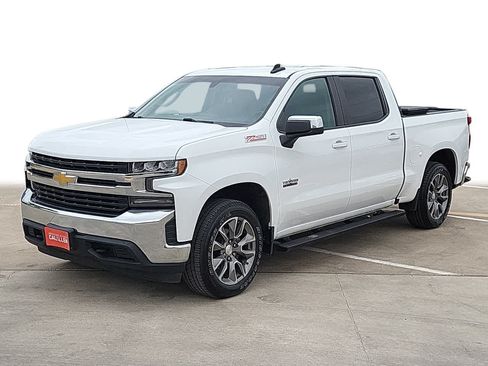 Used 2020 Chevrolet Silverado 1500 LT w/ Texas Edition AWD/4WD image 2