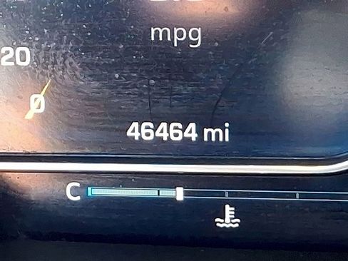 Used 2024 Chevrolet Silverado 3500 LT w/ Convenience Package image 20