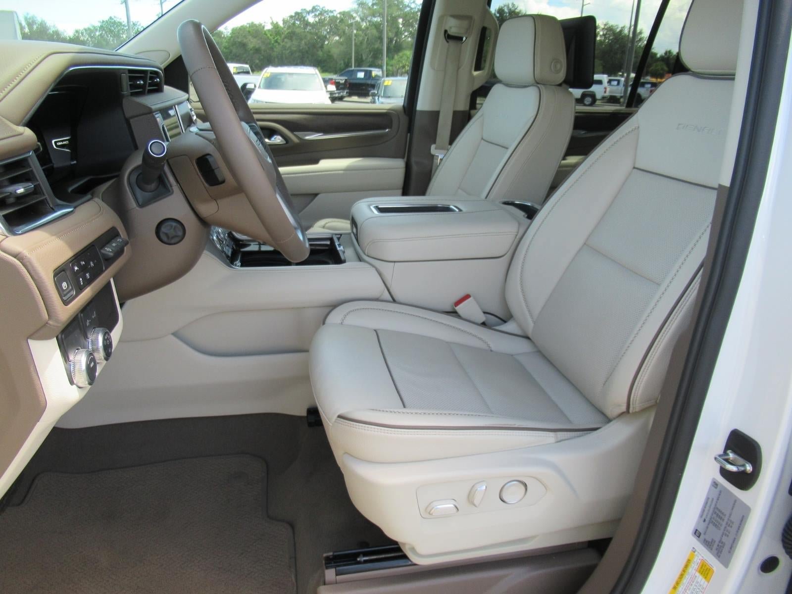Used 2024 GMC Yukon XL Denali RWD image 21