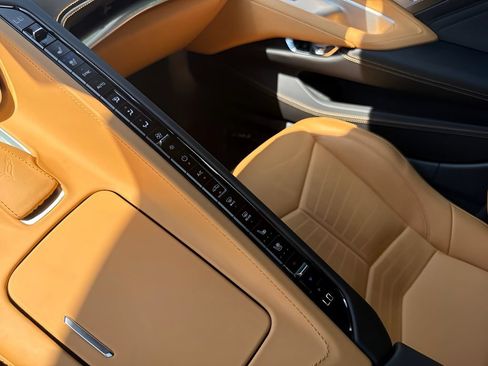 Used 2025 Chevrolet Corvette Z06 RWD image 15