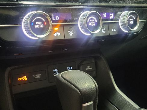 Used 2025 Honda Civic LX image 30