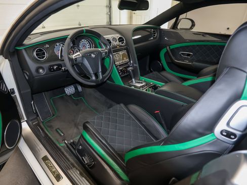 Used 2015 Bentley Continental GT3-R AWD/4WD image 21