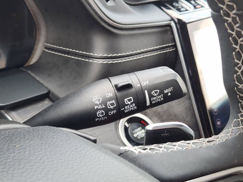 Used 2023 Jeep Grand Cherokee Limited AWD/4WD image 37