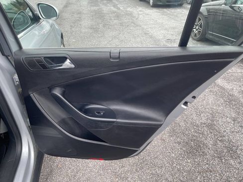 Used 2006 Volkswagen Passat 3.6 image 28