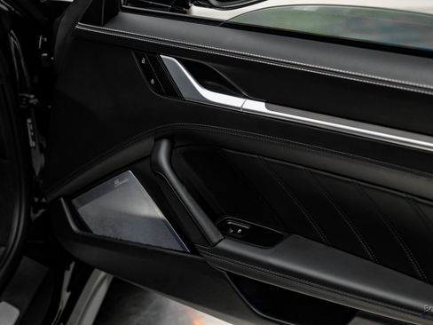 Used 2022 Porsche 911 Turbo S image 85