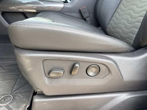 Used 2024 Chevrolet Silverado 1500 ZR2 w/ Technology Package AWD/4WD image 20