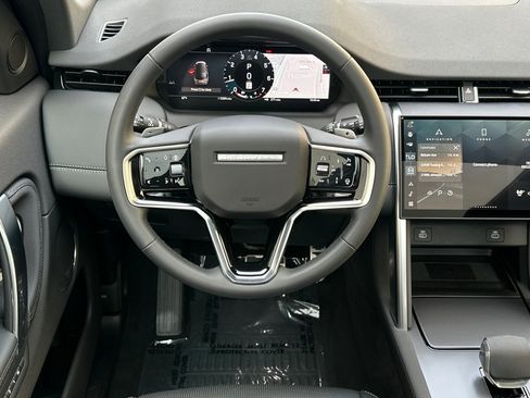 Certified 2025 Land Rover Discovery Sport Dynamic SE image 15