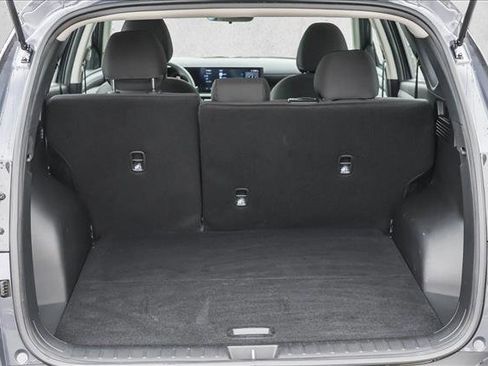 Certified 2025 Hyundai Tucson SE image 24